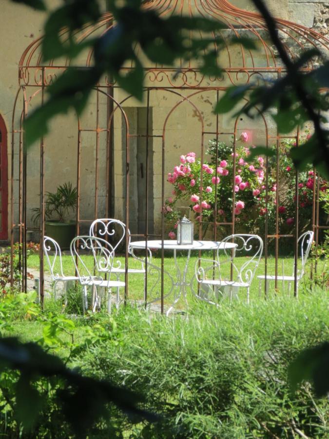 Le Chatelet Thilouze Екстериор снимка