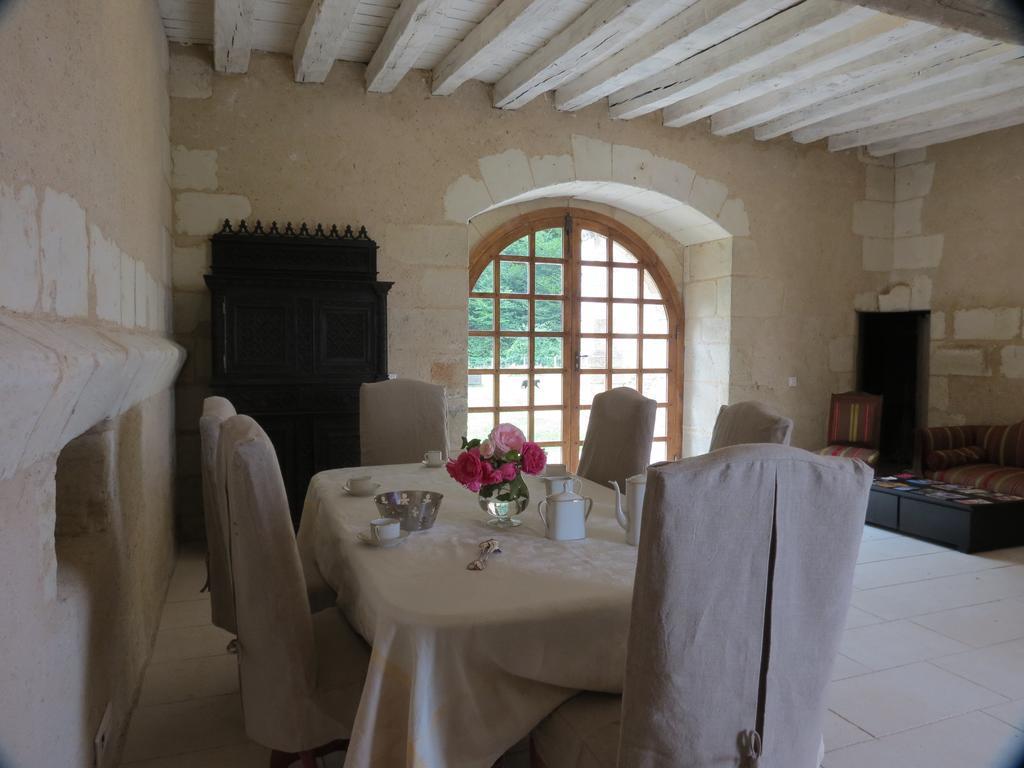 Le Chatelet Thilouze Екстериор снимка